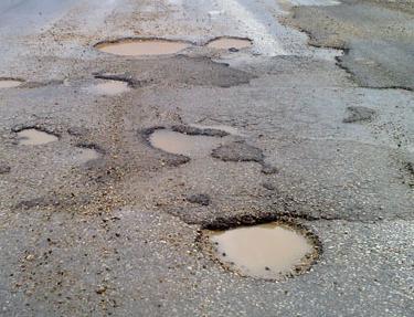  Yol Bozukluğu veya Yol Hatası Nedeniyle Trafik Kazalarında Sorumluluk 